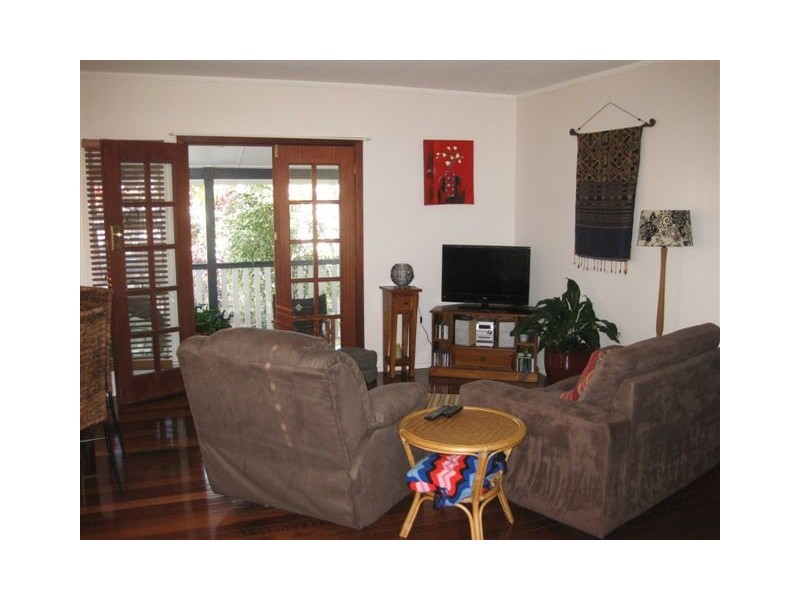 5 Higlett Street, Scarborough QLD 4020