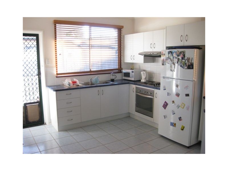 5 Higlett Street, Scarborough QLD 4020
