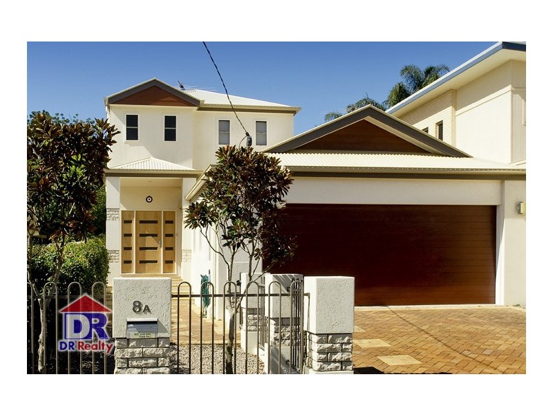 8a Brennan Rd, Scarborough QLD 4020