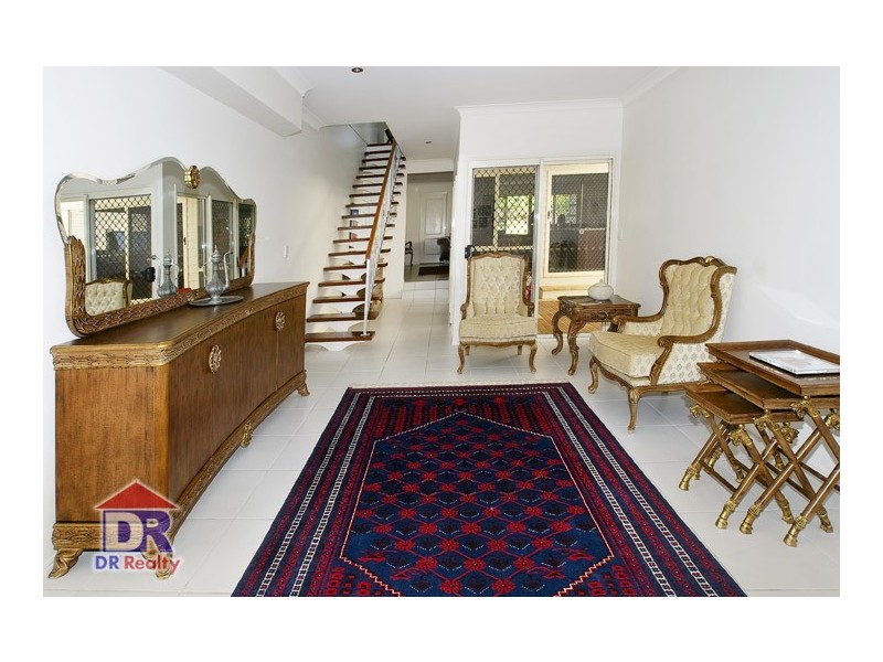 8a Brennan Rd, Scarborough QLD 4020