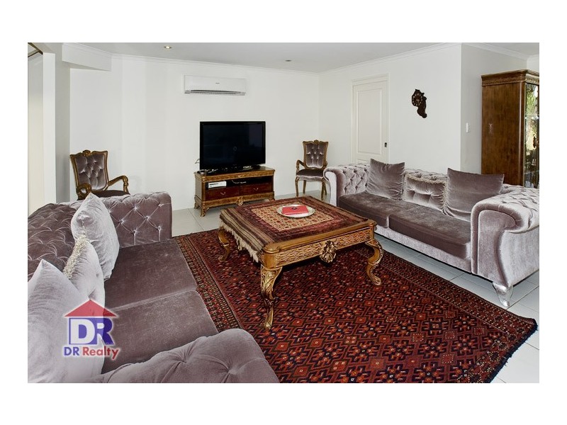 8a Brennan Rd, Scarborough QLD 4020