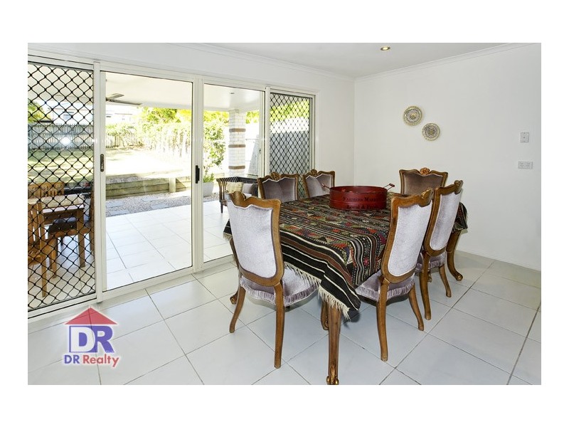 8a Brennan Rd, Scarborough QLD 4020