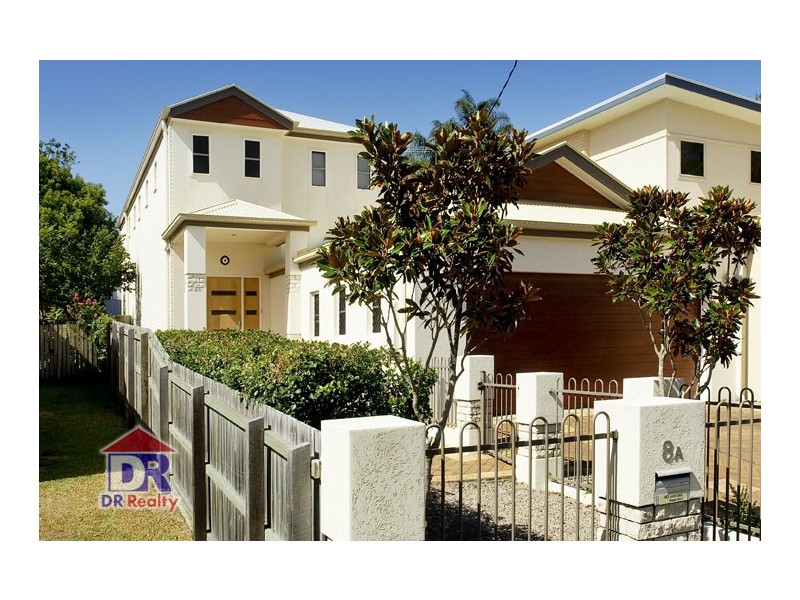 8a Brennan Rd, Scarborough QLD 4020