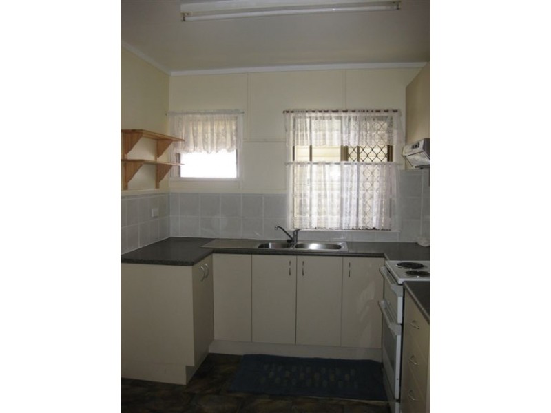 25 Wyllie St, Redcliffe QLD 4020