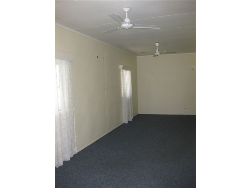 25 Wyllie St, Redcliffe QLD 4020