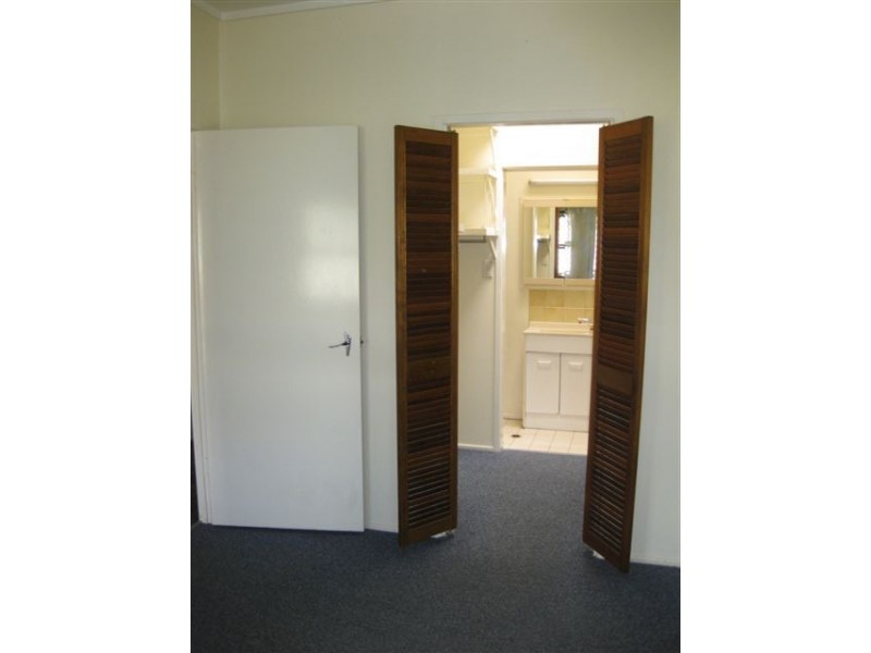 25 Wyllie St, Redcliffe QLD 4020