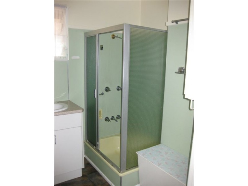 25 Wyllie St, Redcliffe QLD 4020