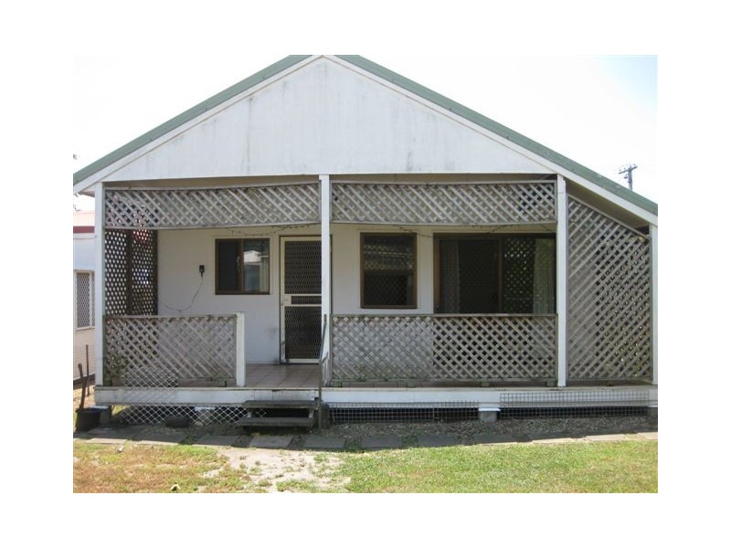 25 Wyllie St, Redcliffe QLD 4020