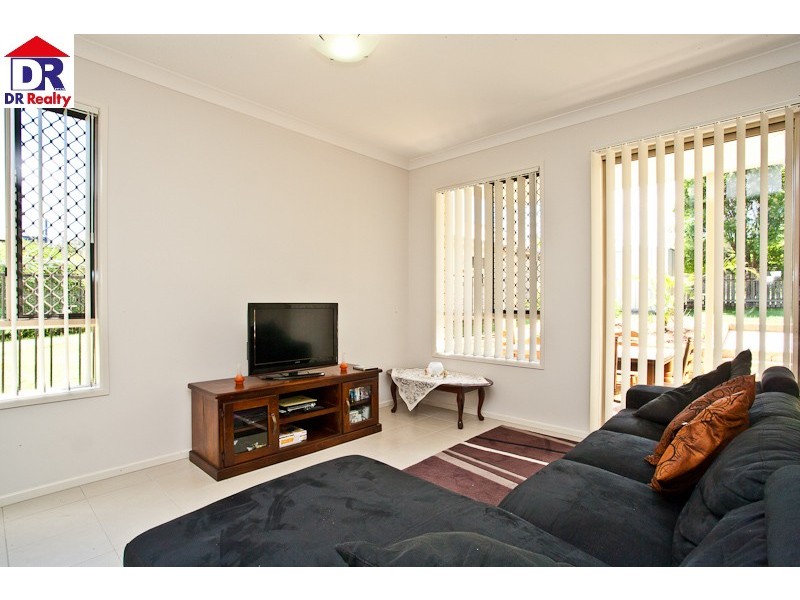 180 Scarborough Rd, Scarborough QLD 4020