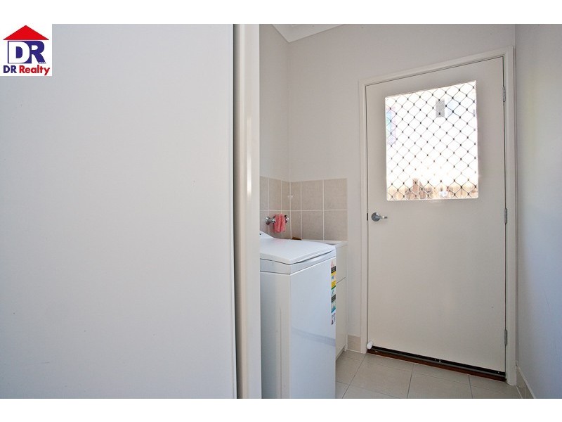 180 Scarborough Rd, Scarborough QLD 4020