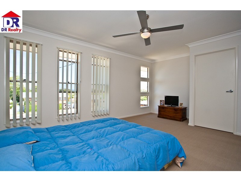 180 Scarborough Rd, Scarborough QLD 4020