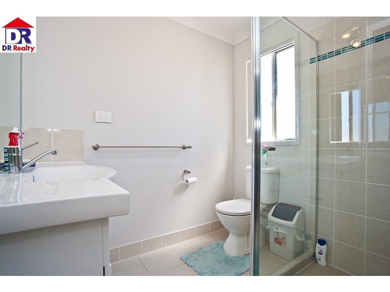 180 Scarborough Rd, Scarborough QLD 4020