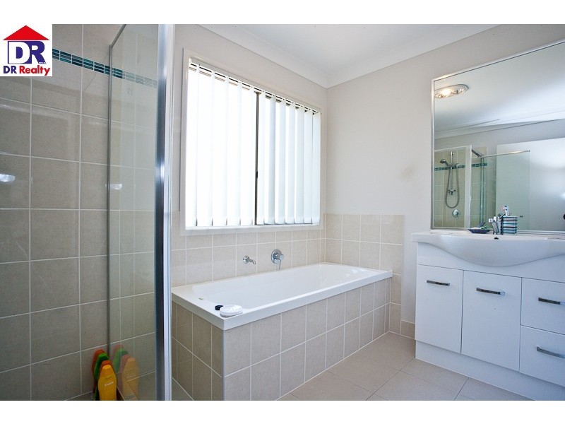 180 Scarborough Rd, Scarborough QLD 4020