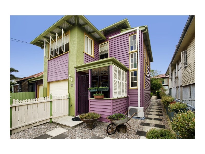 6 Bailey St, Woody Point QLD 4019