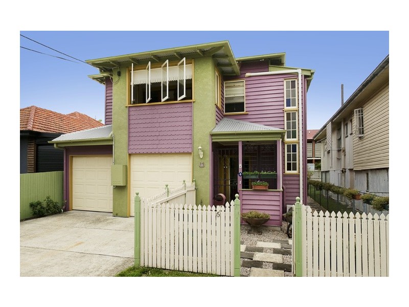6 Bailey St, Woody Point QLD 4019