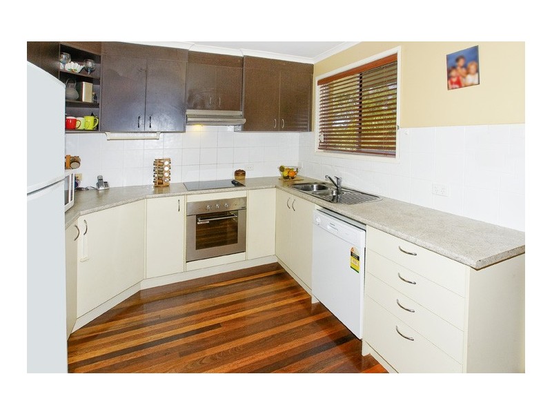 22 Marigold St, Margate QLD 4019