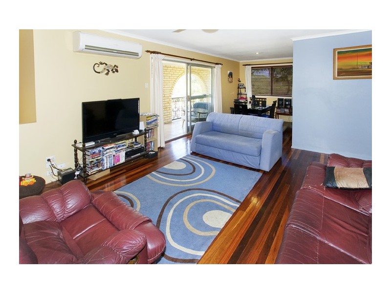 22 Marigold St, Margate QLD 4019