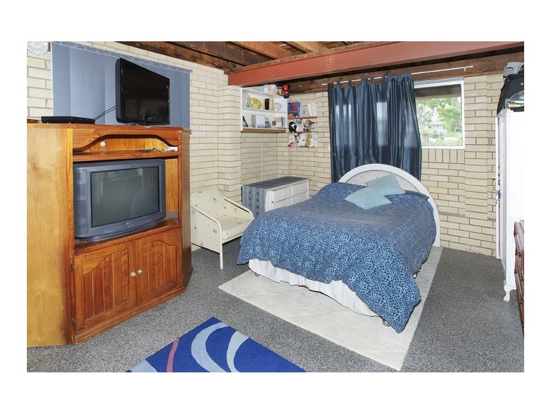 22 Marigold St, Margate QLD 4019