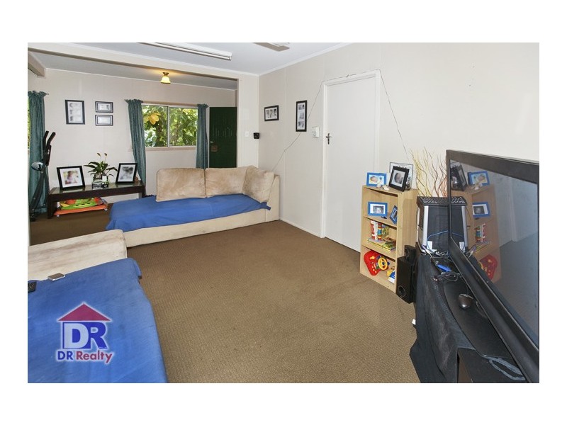 19 Lucas St, Scarborough QLD 4020