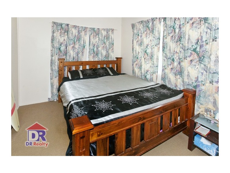 19 Lucas St, Scarborough QLD 4020