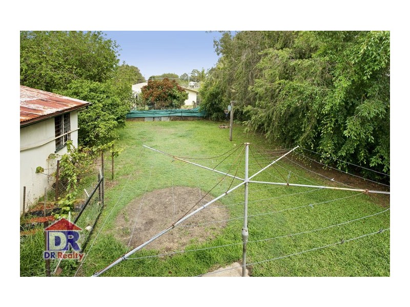 19 Lucas St, Scarborough QLD 4020