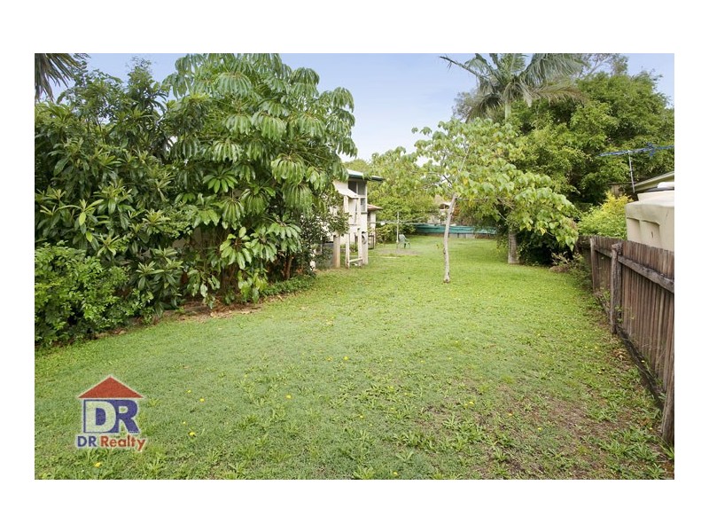19 Lucas St, Scarborough QLD 4020