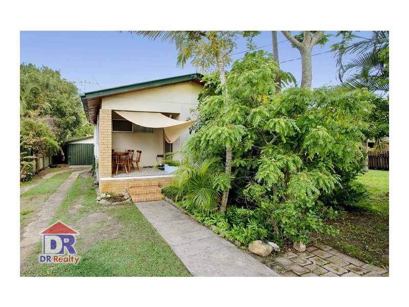 19 Lucas St, Scarborough QLD 4020