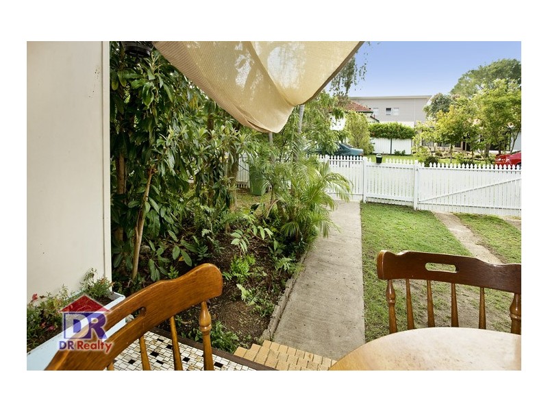 19 Lucas St, Scarborough QLD 4020