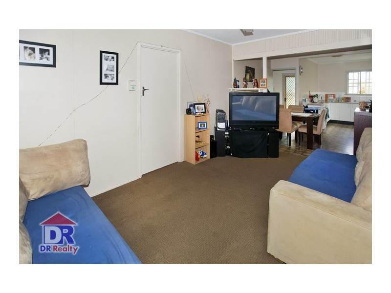 19 Lucas St, Scarborough QLD 4020