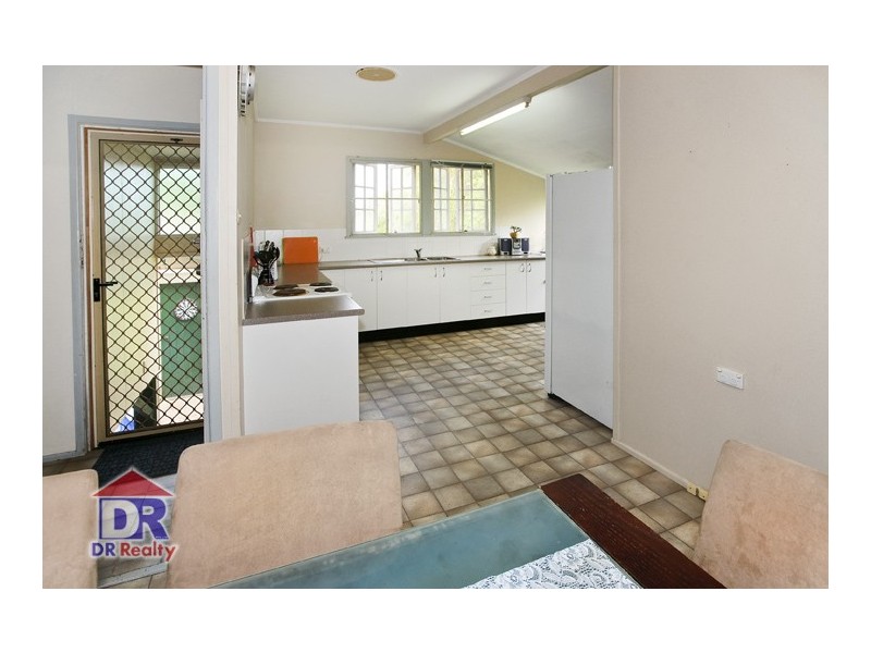 19 Lucas St, Scarborough QLD 4020