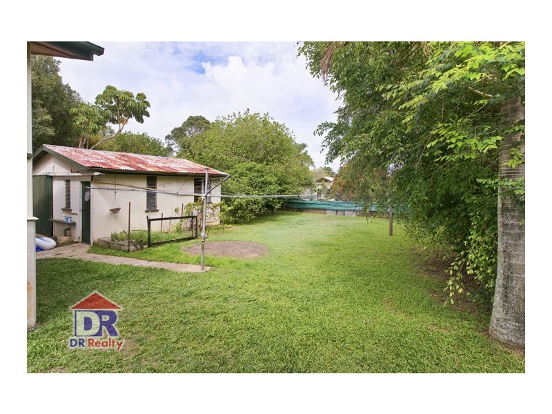 19 Lucas St, Scarborough QLD 4020