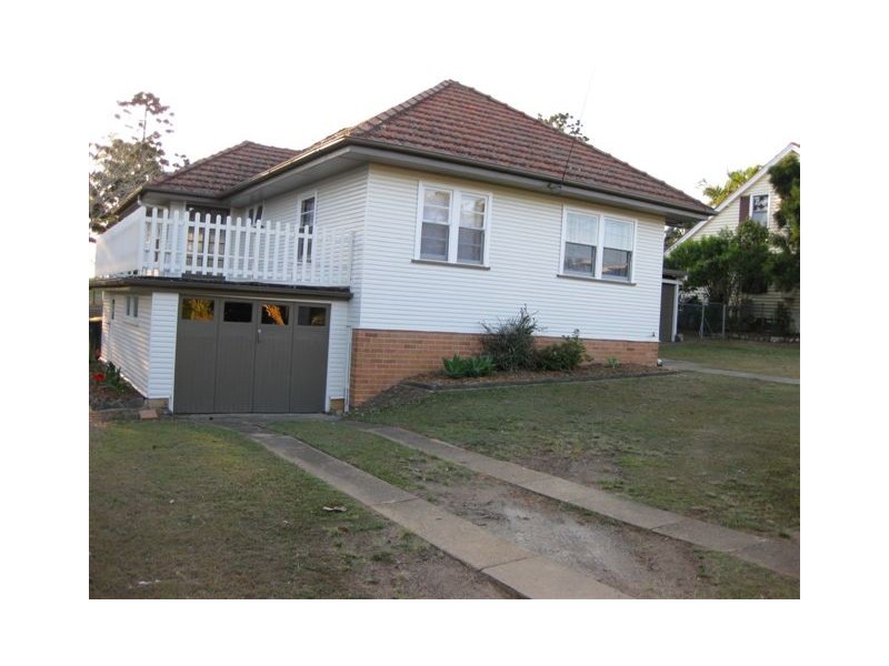 7 Frost St, Clontarf QLD 4019