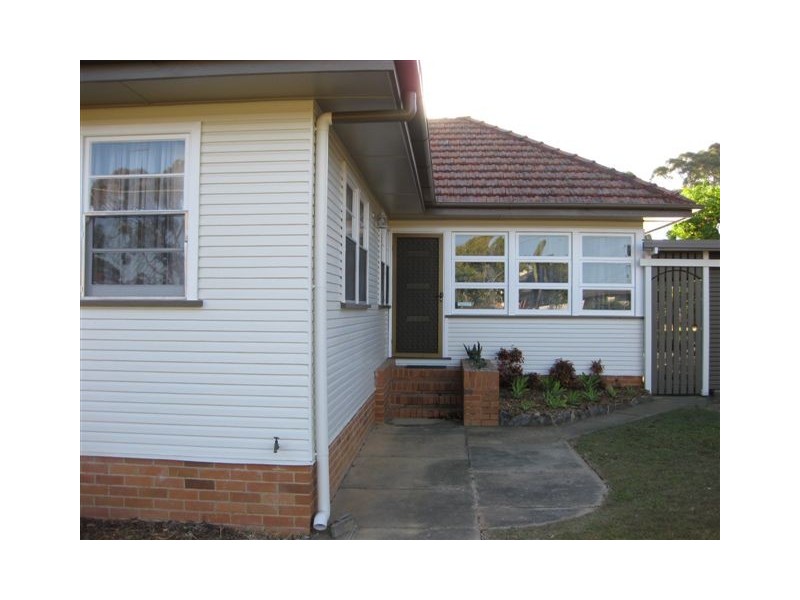 7 Frost St, Clontarf QLD 4019