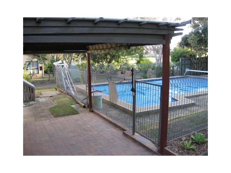 7 Frost St, Clontarf QLD 4019
