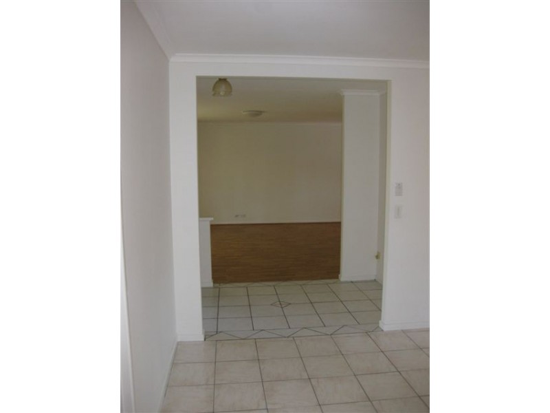 2 Hampshire Court, Kippa-ring QLD 4021