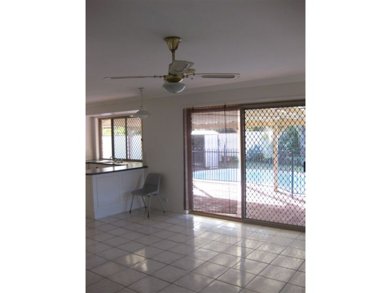 2 Hampshire Court, Kippa-ring QLD 4021