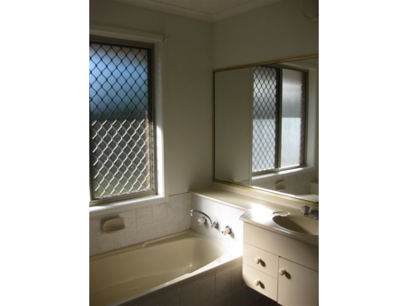 2 Hampshire Court, Kippa-ring QLD 4021