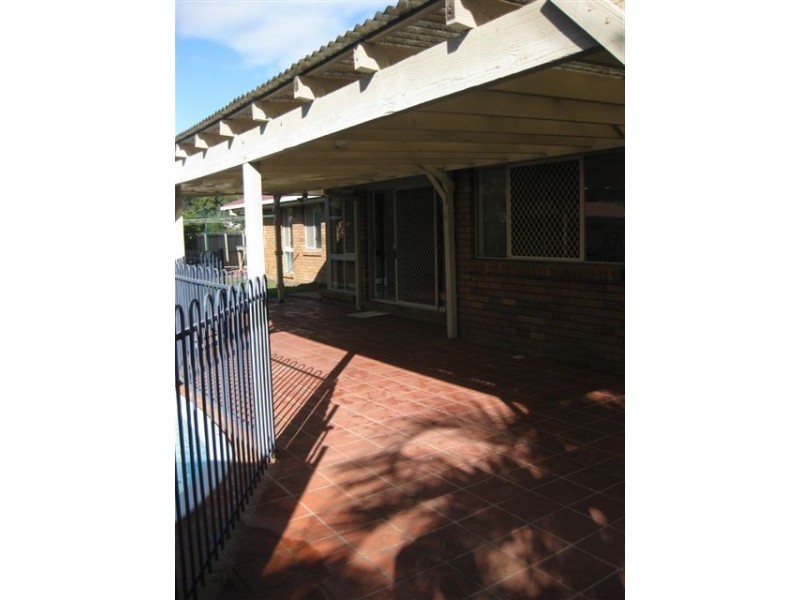 2 Hampshire Court, Kippa-ring QLD 4021