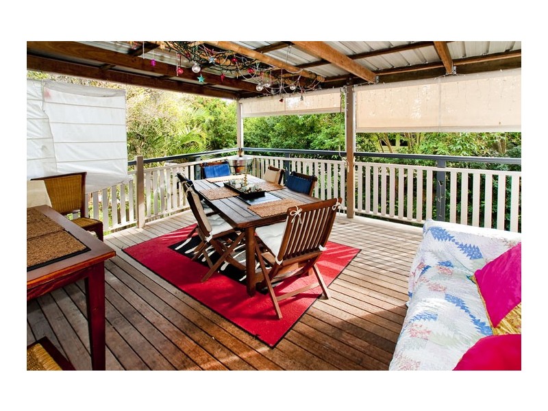 1 Prince Edward Pde, Redcliffe QLD 4020