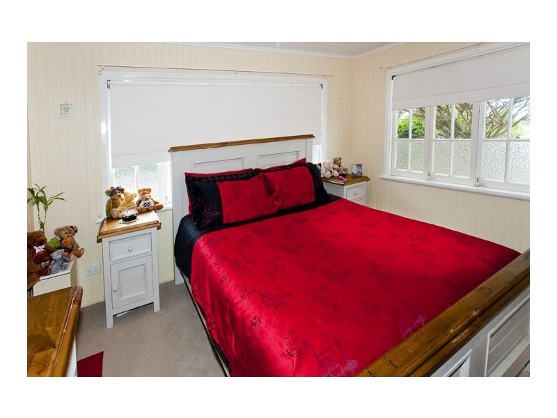 1 Prince Edward Pde, Redcliffe QLD 4020