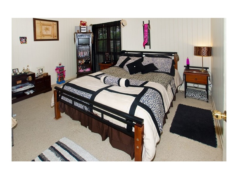 1 Prince Edward Pde, Redcliffe QLD 4020