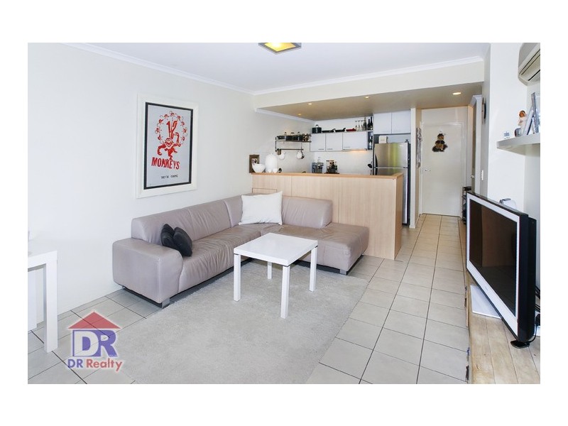 10/82 Mein St, Scarborough QLD 4020