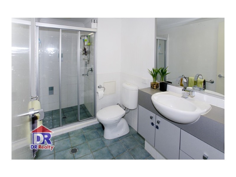 10/82 Mein St, Scarborough QLD 4020