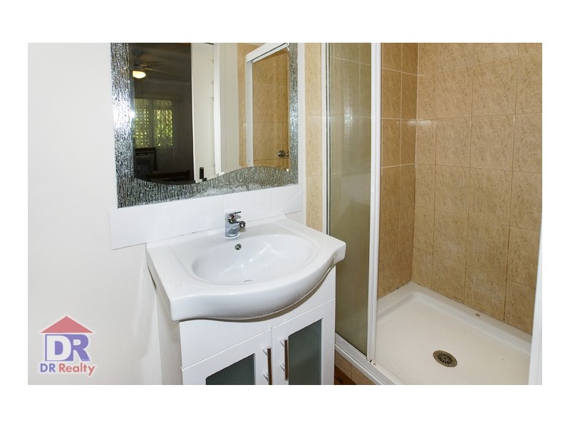 21a Turner St, Scarborough QLD 4020