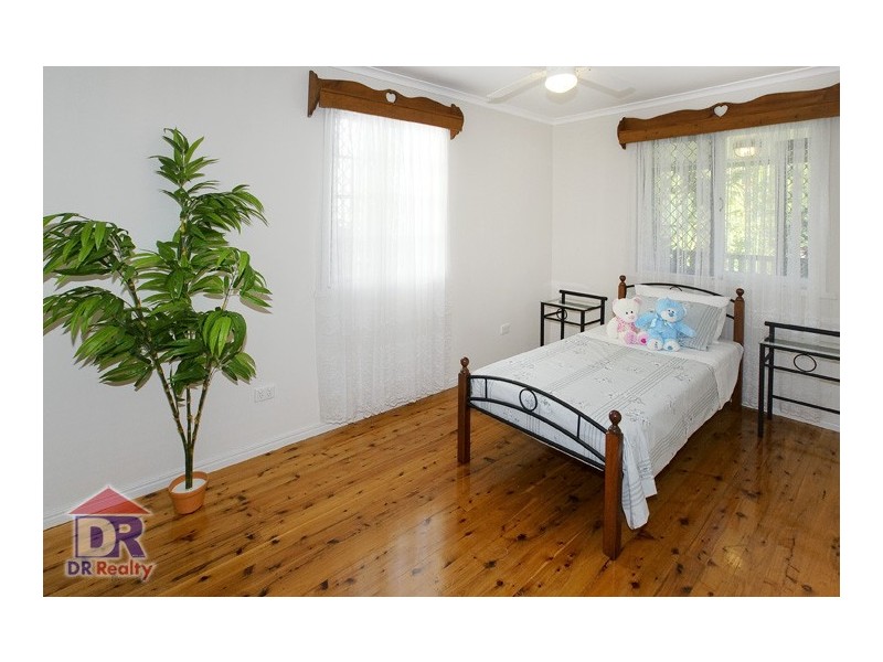 21a Turner St, Scarborough QLD 4020