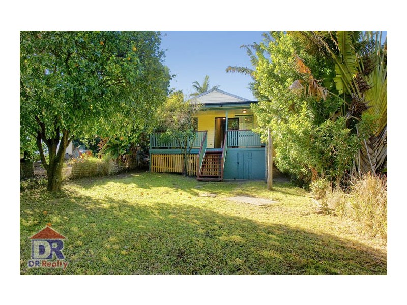 21a Turner St, Scarborough QLD 4020