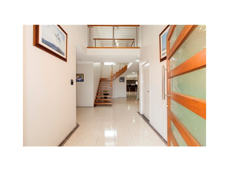 24 Aurora Pl, Newport QLD 4020