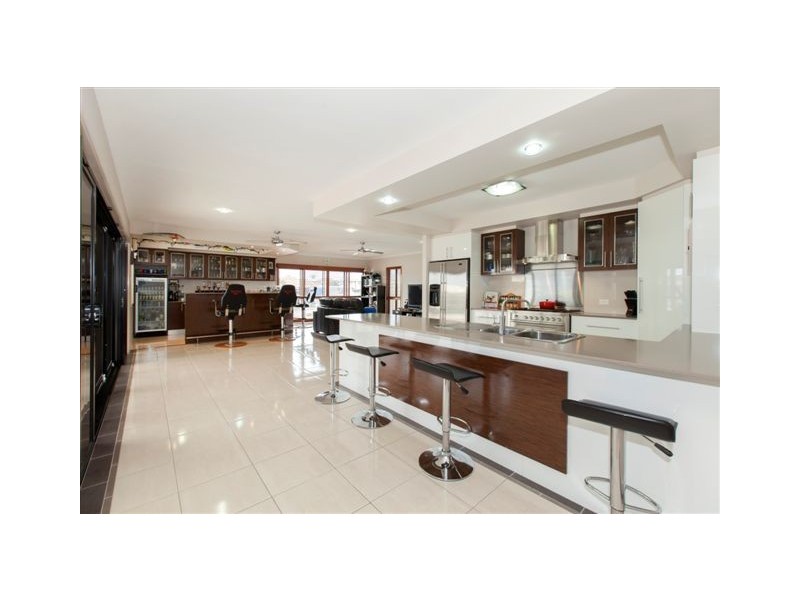 24 Aurora Pl, Newport QLD 4020