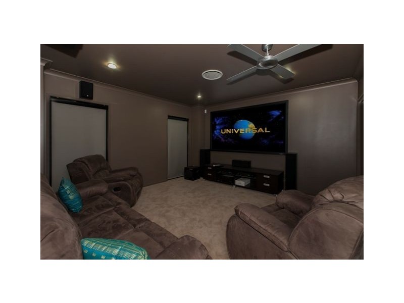 24 Aurora Pl, Newport QLD 4020