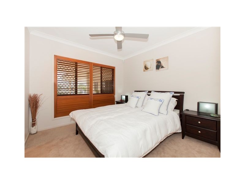 24 Aurora Pl, Newport QLD 4020